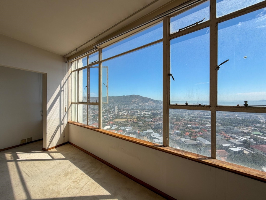 2 Bedroom Property for Sale in Vredehoek Western Cape
